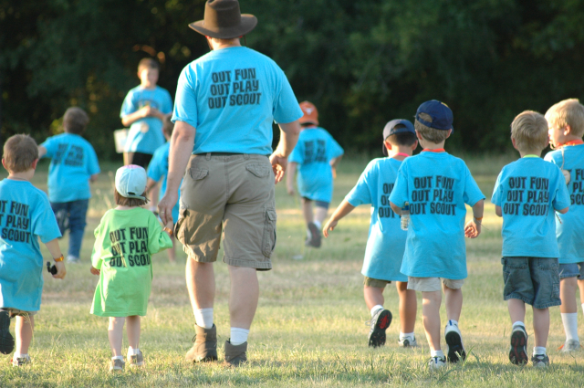 2010-Pack409-Blue-n-Gold - 039.jpg